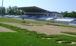 Elkezd�dtek a p�lya-fel�j�t�si munk�latok a Sz�kt�i Stadionban